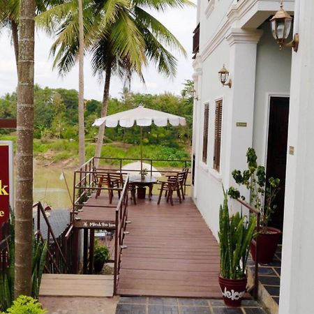 Mao Phasok Riverside Guesthouse لوانغ برابانغ المظهر الخارجي الصورة