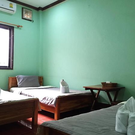 Mao Phasok Riverside Guesthouse لوانغ برابانغ المظهر الخارجي الصورة