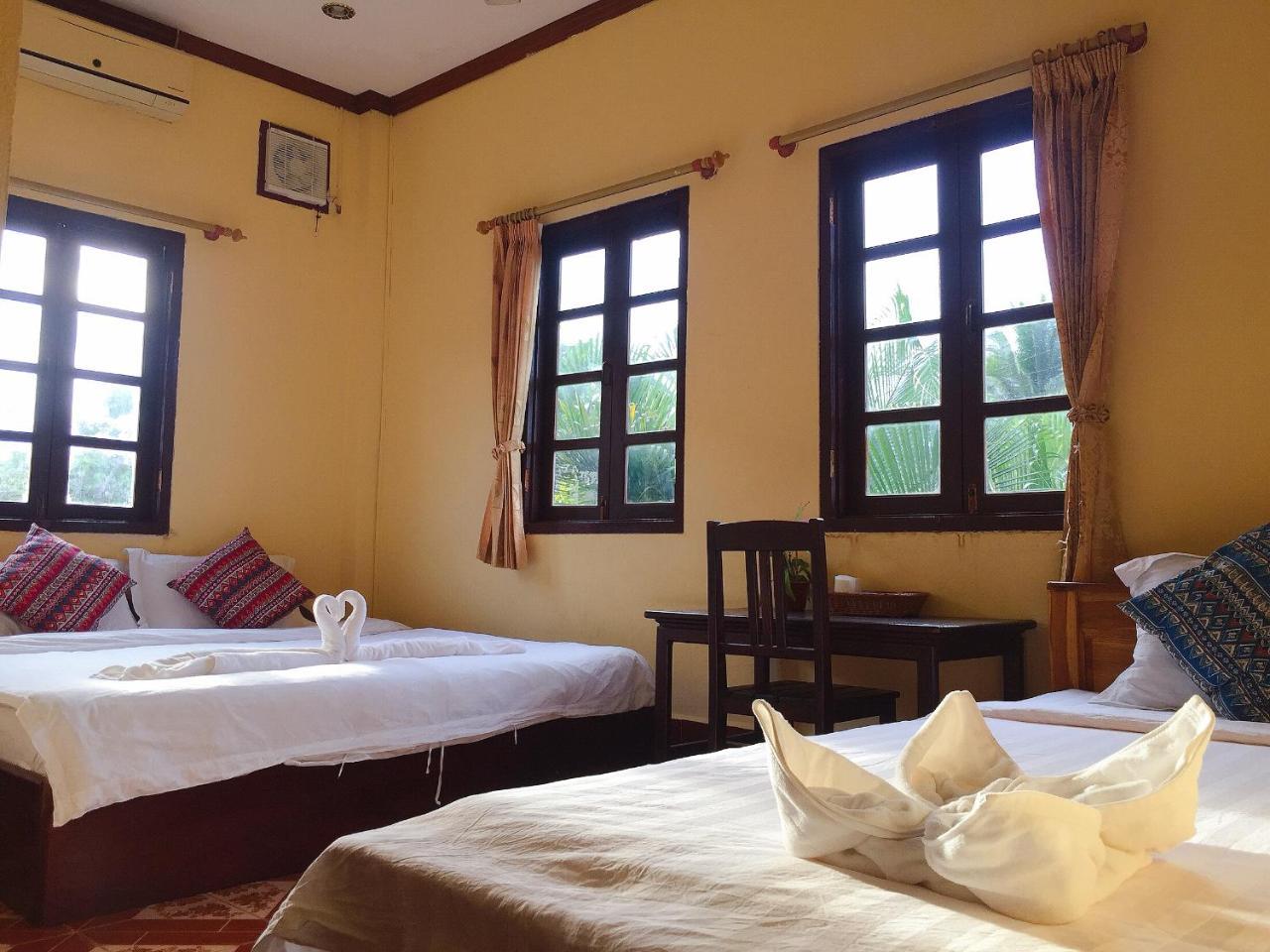 Mao Phasok Riverside Guesthouse لوانغ برابانغ المظهر الخارجي الصورة