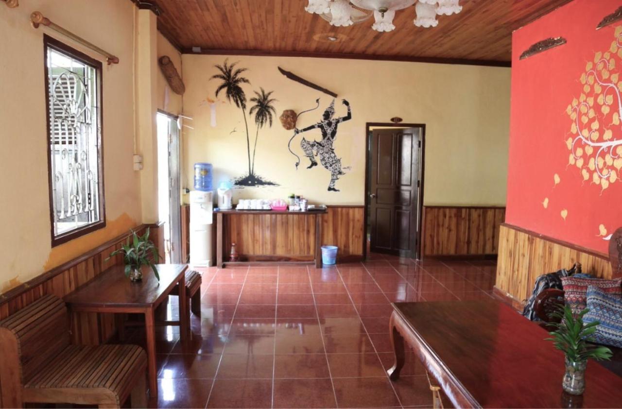 Mao Phasok Riverside Guesthouse لوانغ برابانغ المظهر الخارجي الصورة