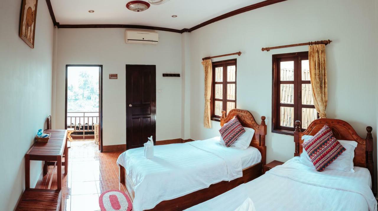 Mao Phasok Riverside Guesthouse لوانغ برابانغ المظهر الخارجي الصورة