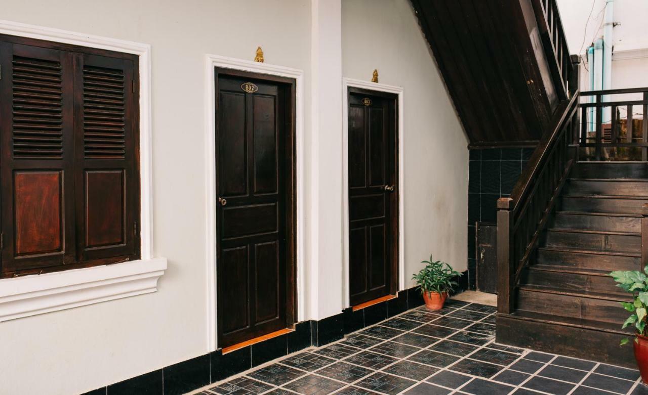 Mao Phasok Riverside Guesthouse لوانغ برابانغ المظهر الخارجي الصورة