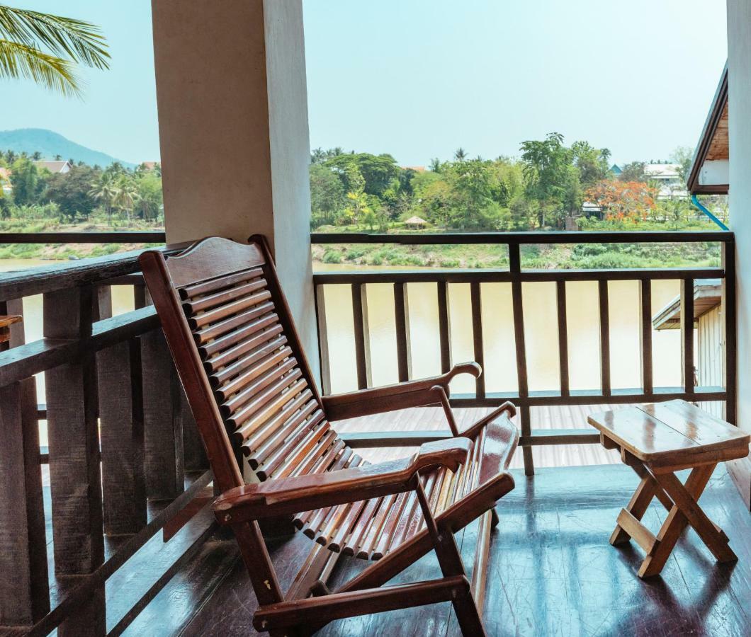 Mao Phasok Riverside Guesthouse لوانغ برابانغ المظهر الخارجي الصورة